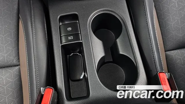 Kia Seltos Gasoline 1.6 Turbo 4WD — photo 1 of 38