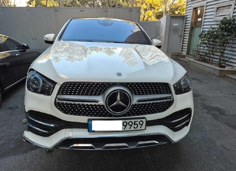 2023 Mercedes-Benz GLE400 d 4MATIC Coupe, photograph 1