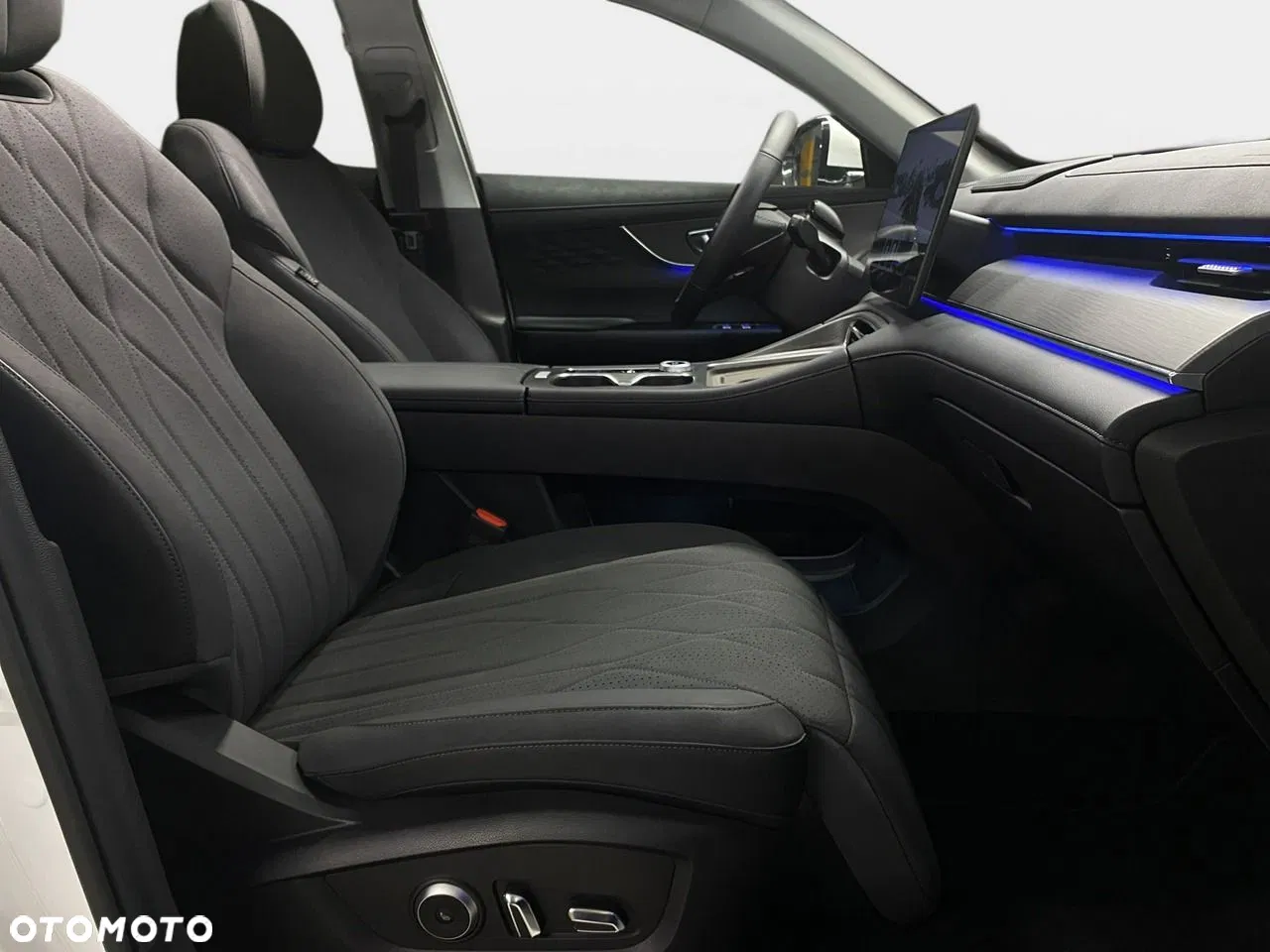 2025 Chery Tiggo 8 1.5 T-GDI Super Hybrid Prestige DCT, photograph 12