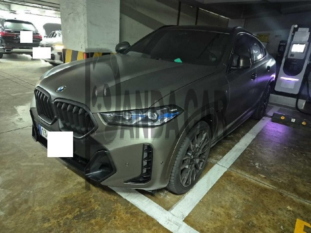 2025 BMW X6 xDrive40i M Sport, photograph 4
