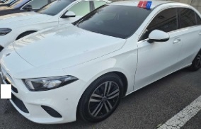 2021 Mercedes-Benz A220 Sedan, photograph 5