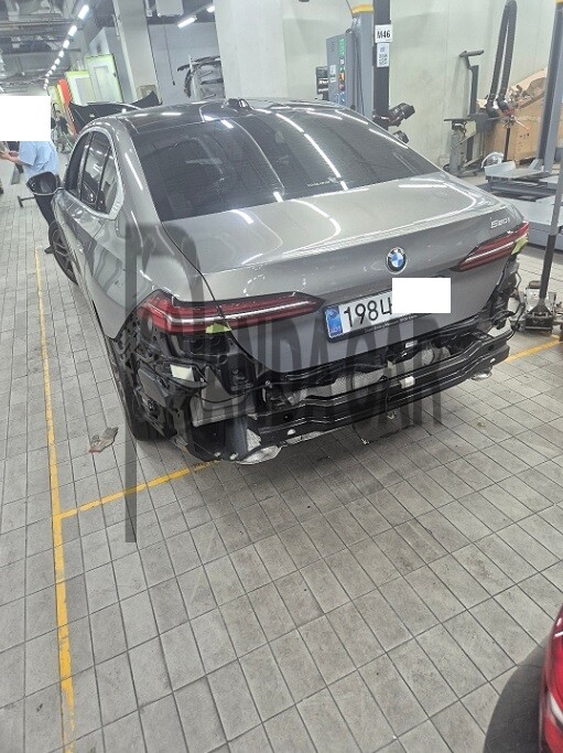 2025 BMW 520i, photograph 1