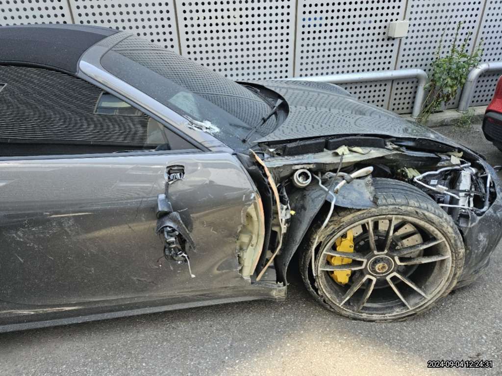2022 BMW 911 Turbo S Cabriolet, photograph 8