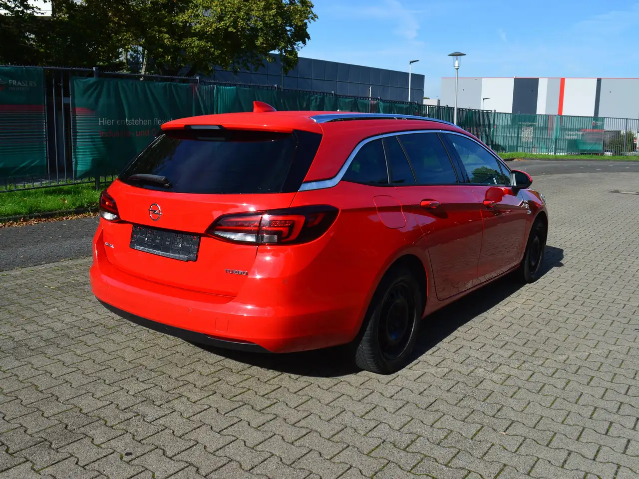 2016 Opel Astra Innovation Start/Stop, photograph 5