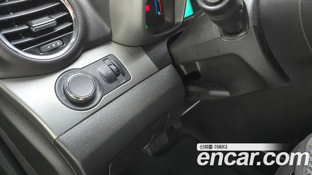 2015 ChevroletGMDaewoo Orlando LPG LS, photograph 4