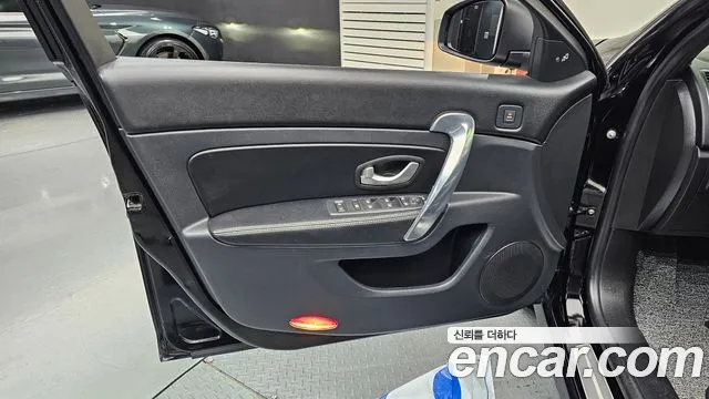 Renault-KoreaSamsung SM5  LE — photo 1 of 29