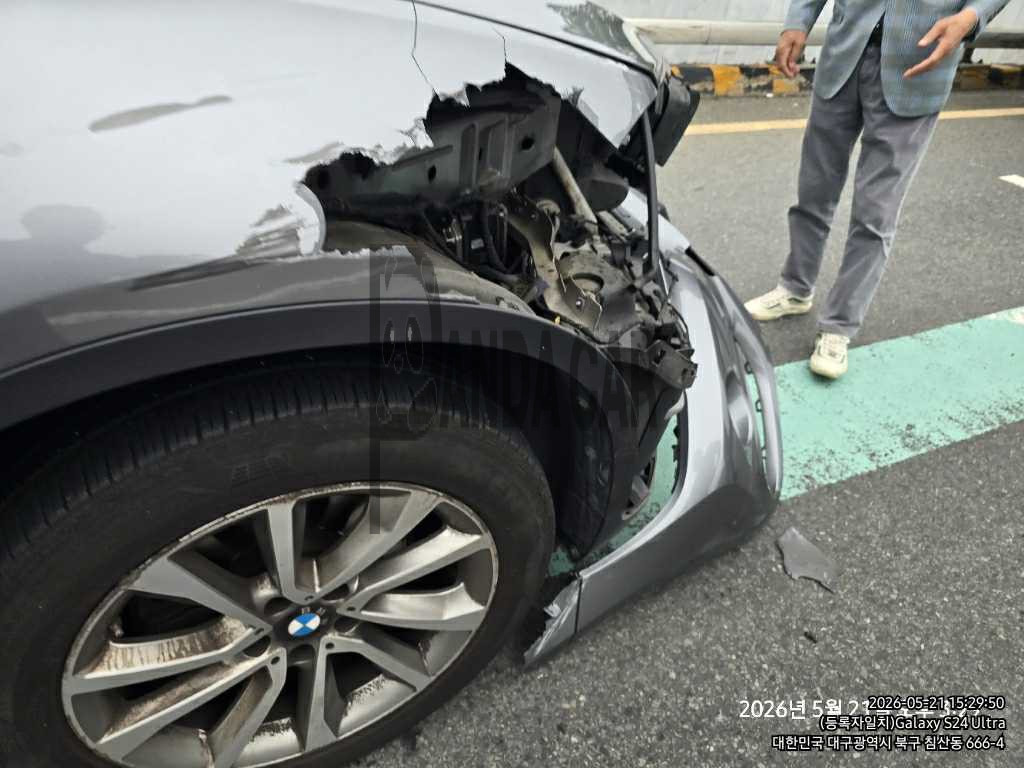 2017 BMW X6 xDrive30d, photograph 2
