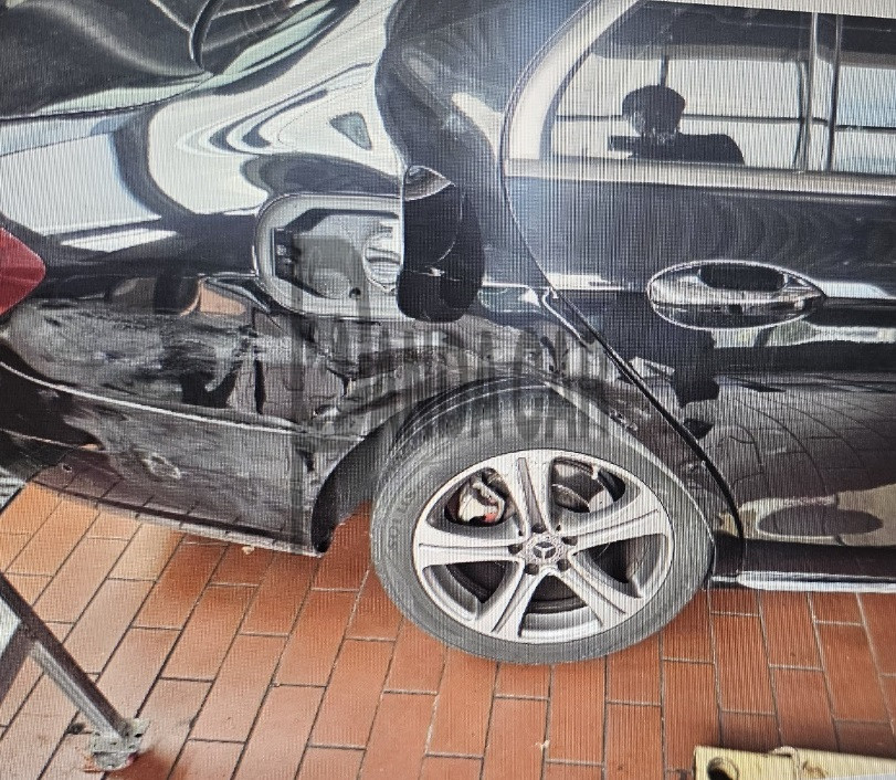 2019 Mercedes-Benz E300, photograph 4
