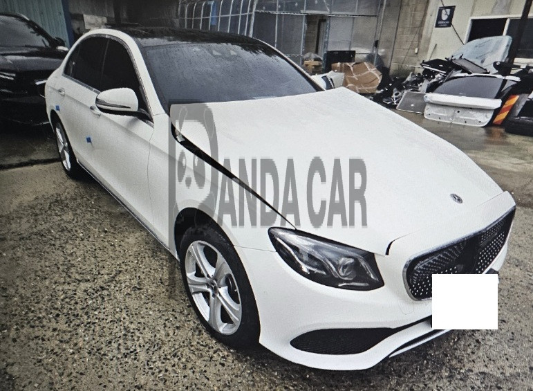 2018 Mercedes-Benz E220 d, photograph 3