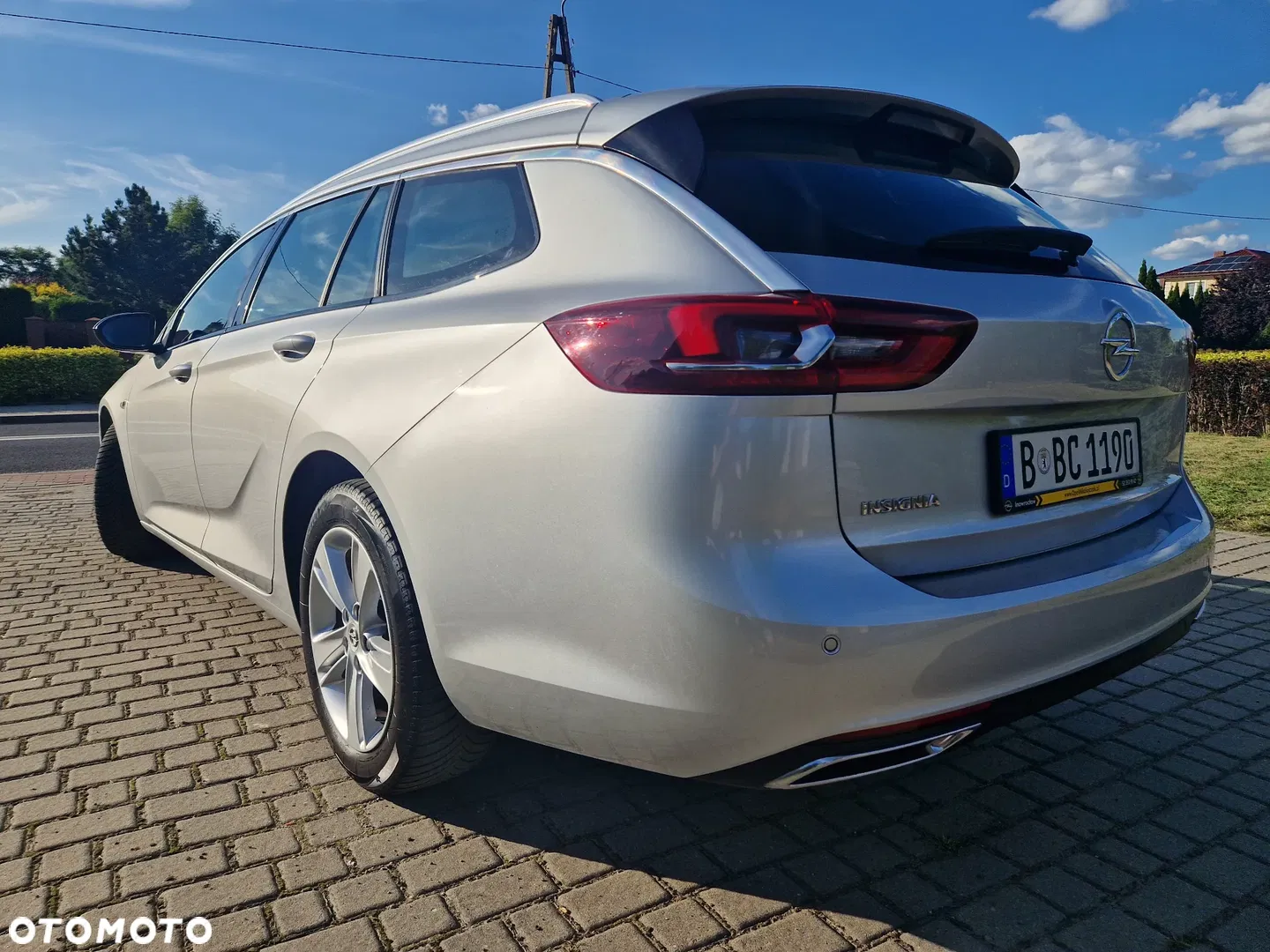 2022 Opel Insignia 2.0 CDTI Elegance S&S, photograph 3