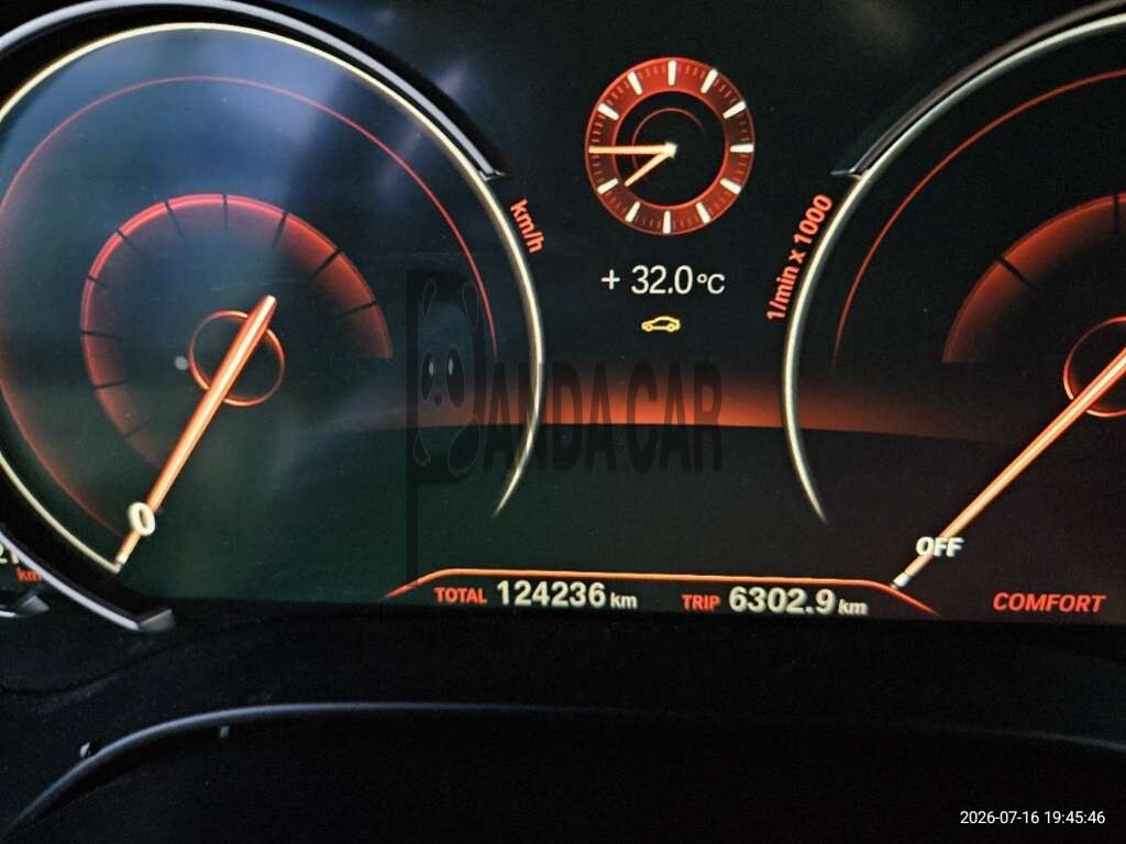 2017 BMW 520d, photograph 4