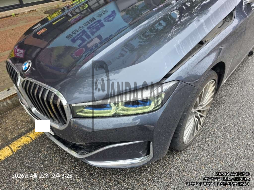 2020 BMW 740Li xDrive Design Pure Excellence, photograph 4