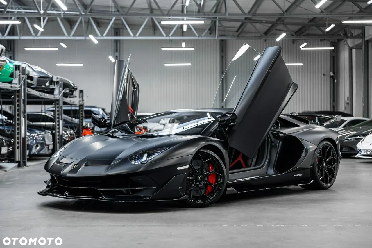 2019 Lamborghini Aventador SVJ, photograph 1