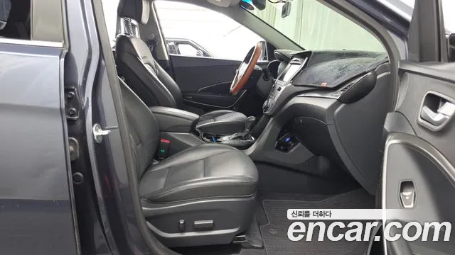 Hyundai Santafe Diesel 2.0 2WD — photo 1 of 33