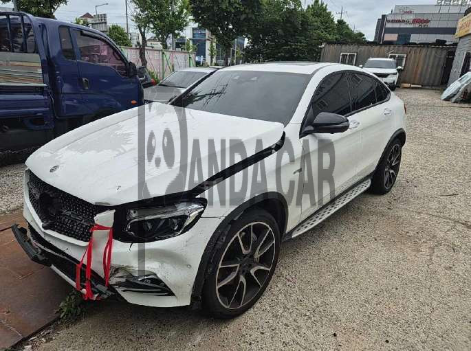 2018 Mercedes-Benz MercedesAMG GLC43 4Matic Coupe, photograph 1