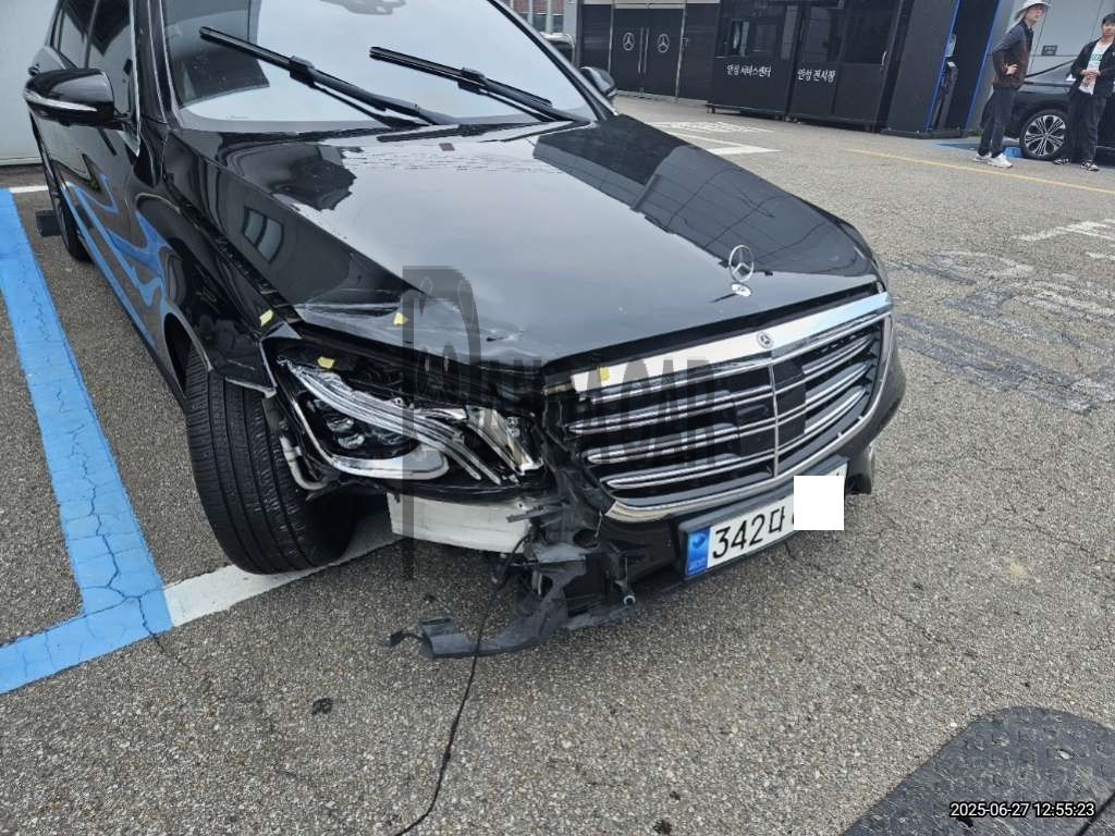 2020 Mercedes-Benz S450 4MATIC L, photograph 3