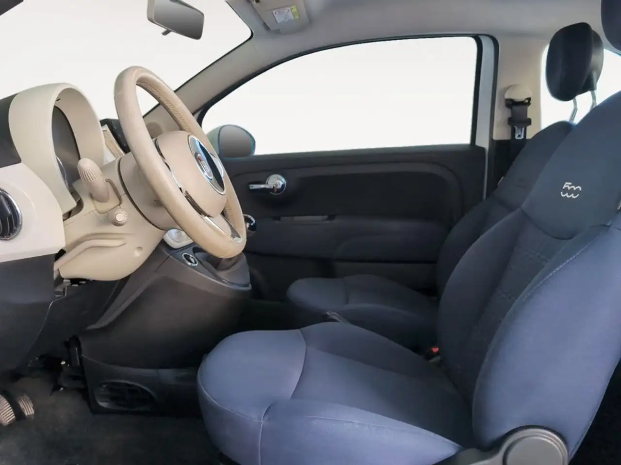 2023 Fiat 500 1.0 Hybrid Club 52kW, photograph 10