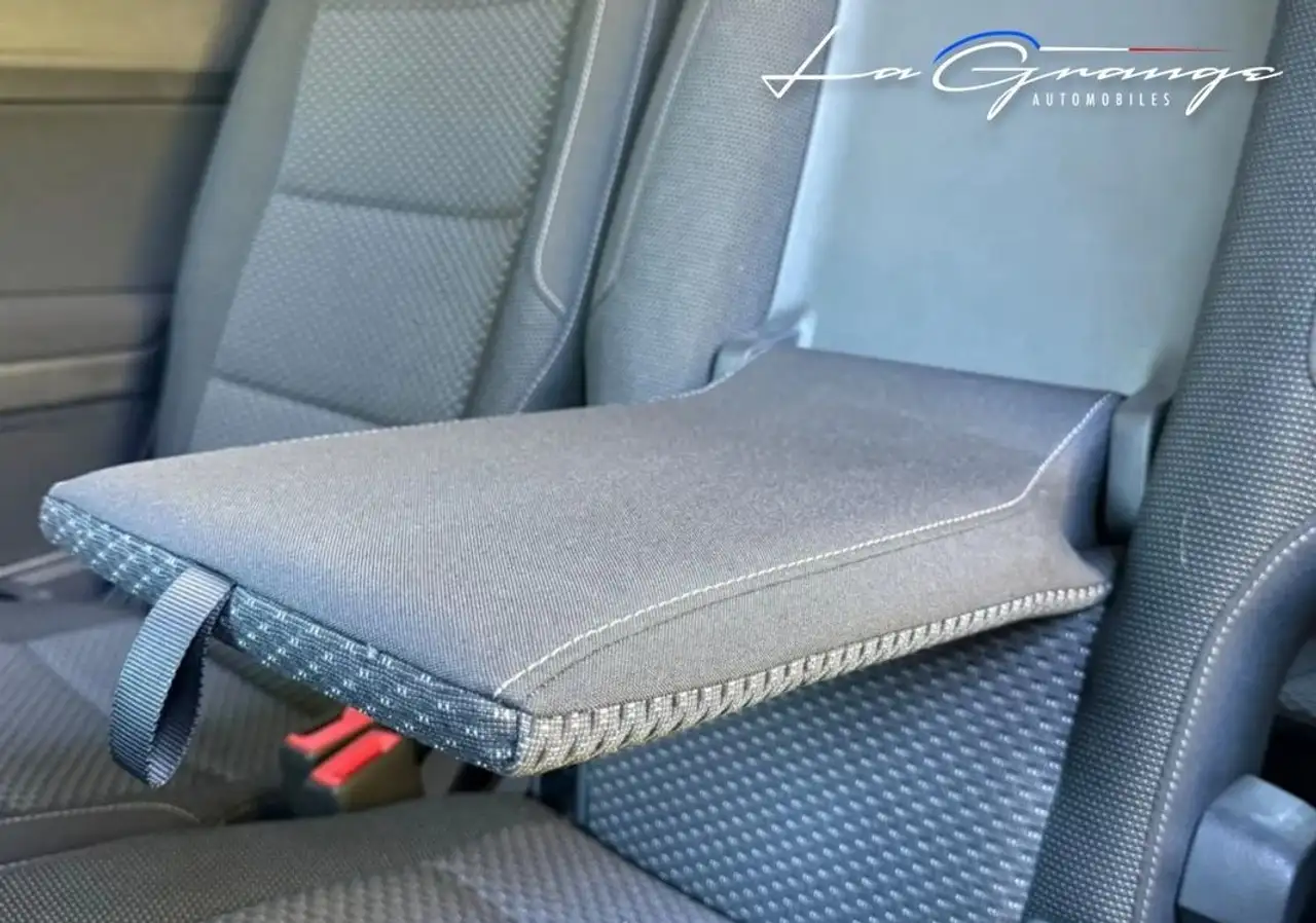 2021 Volkswagen Touran (3) 2.0 TDI 150 DSG7 Lounge 7 pl, photograph 12