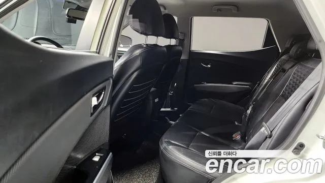 2018 KG_Mobility_Ssangyong TIBOLI Gear Edition 2WD, photograph 2