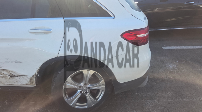 2017 Mercedes-Benz GLC220 d 4Matic, photograph 2