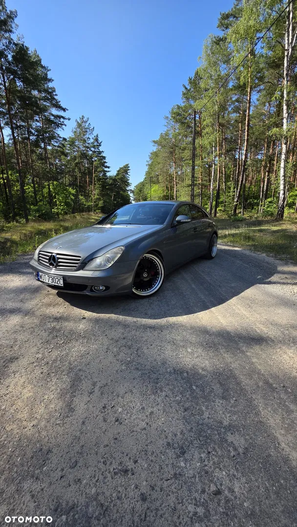 2005 Mercedes-Benz CLS 350, photograph 2