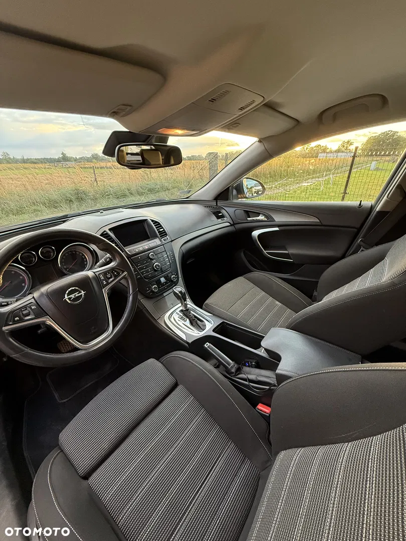 2012 Opel Insignia 2.0 CDTI Cosmo, photograph 7