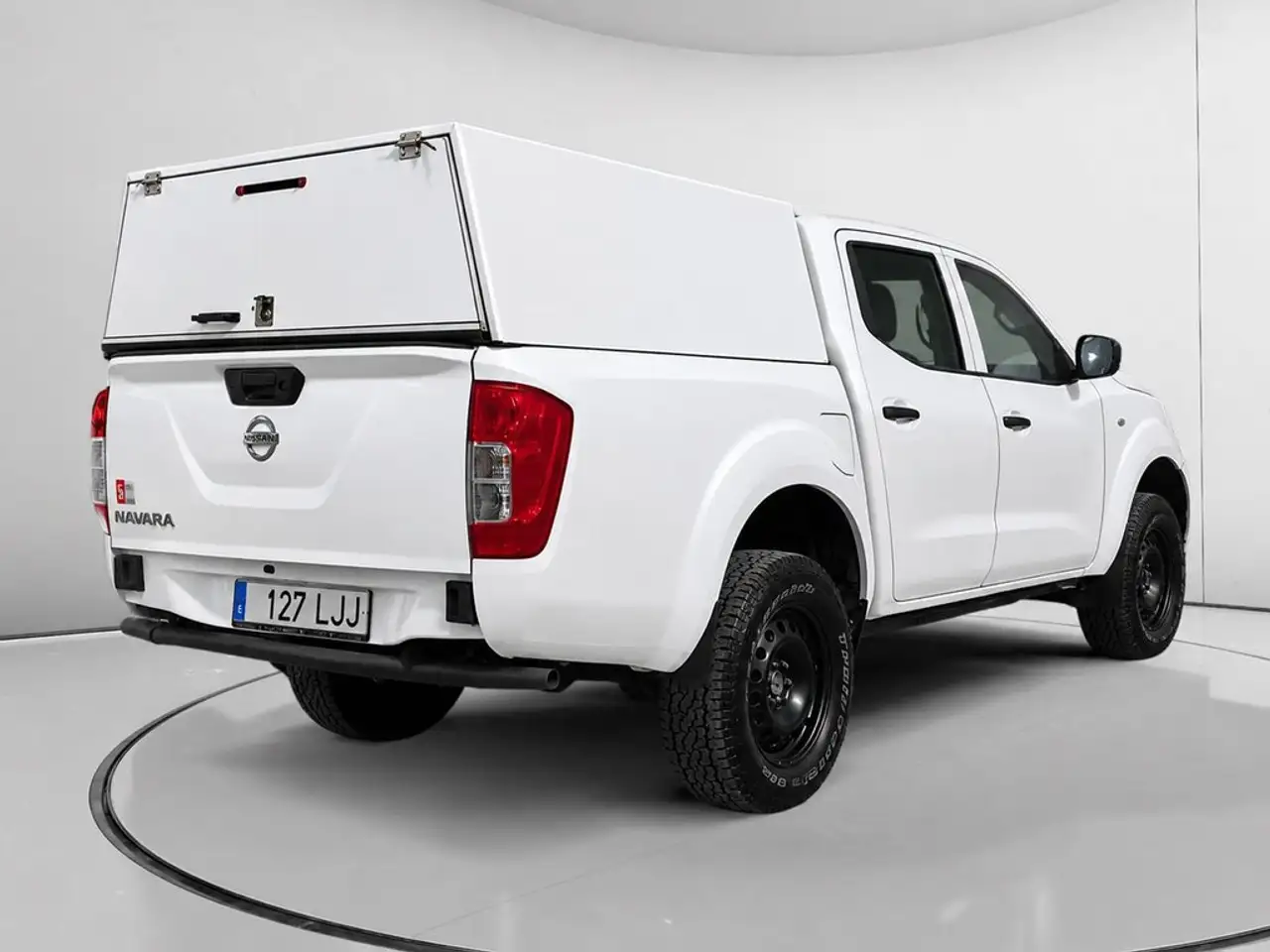 2020 Nissan Navara 2.3dCi Doble Cabina Visia, photograph 3