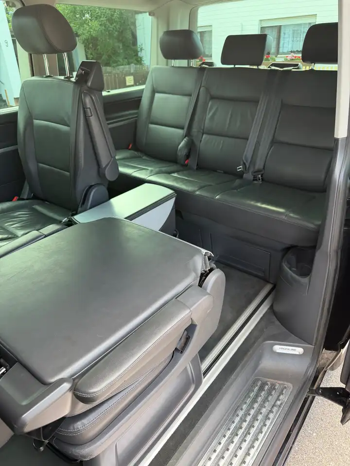 2012 Volkswagen T5 Multivan Multivan Highline, photograph 12