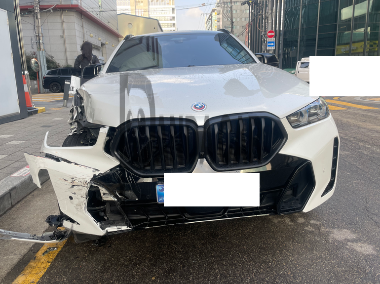 2025 BMW X6 xDrive40i M Sport, photograph 1