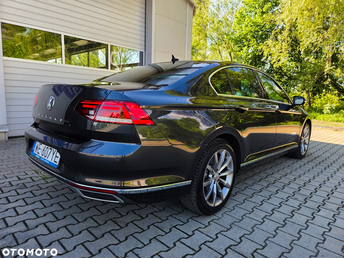 2020 Volkswagen Passat 2.0 TSI Elegance DSG, photograph 3
