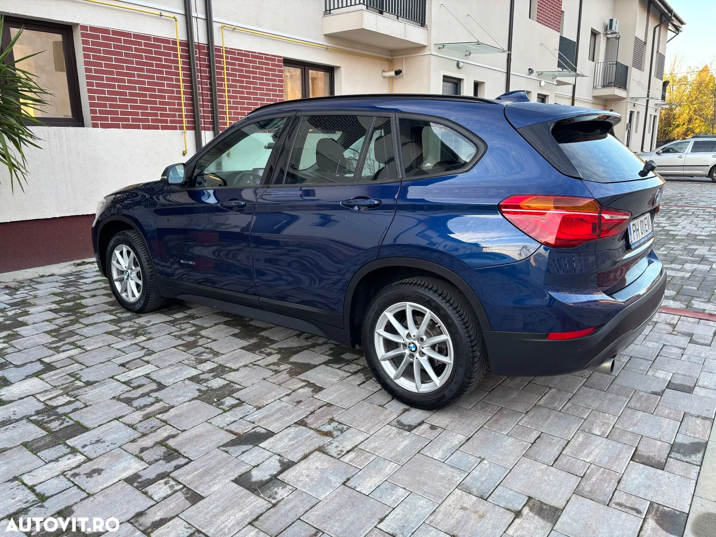 2017 BMW X1, photograph 12
