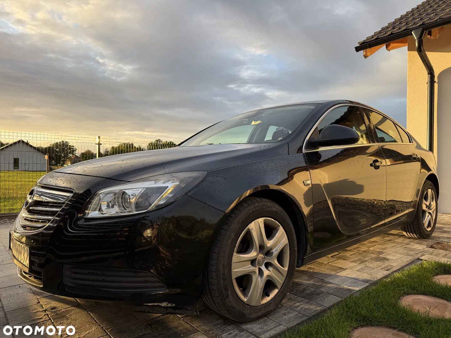 2012 Opel Insignia 2.0 CDTI Cosmo, photograph 1