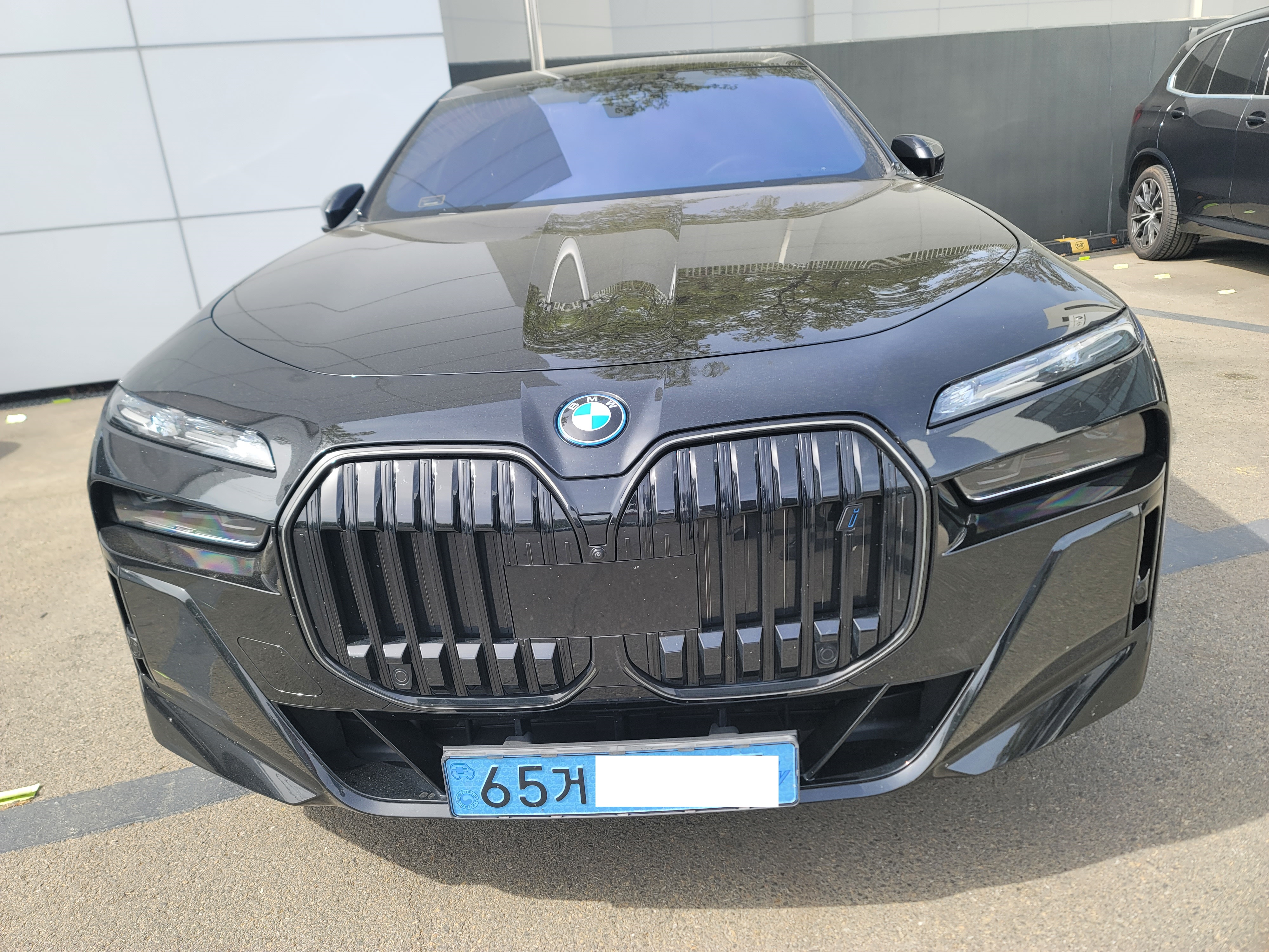 2024 BMW i7 xDrive60, photograph 1