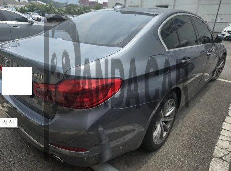 2019 BMW 520i Luxury, photograph 2