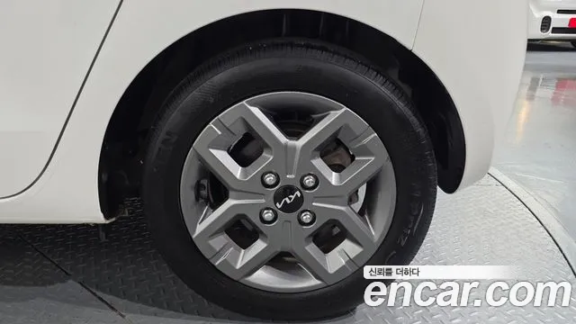 Kia RAY Prestige — photo 1 of 30