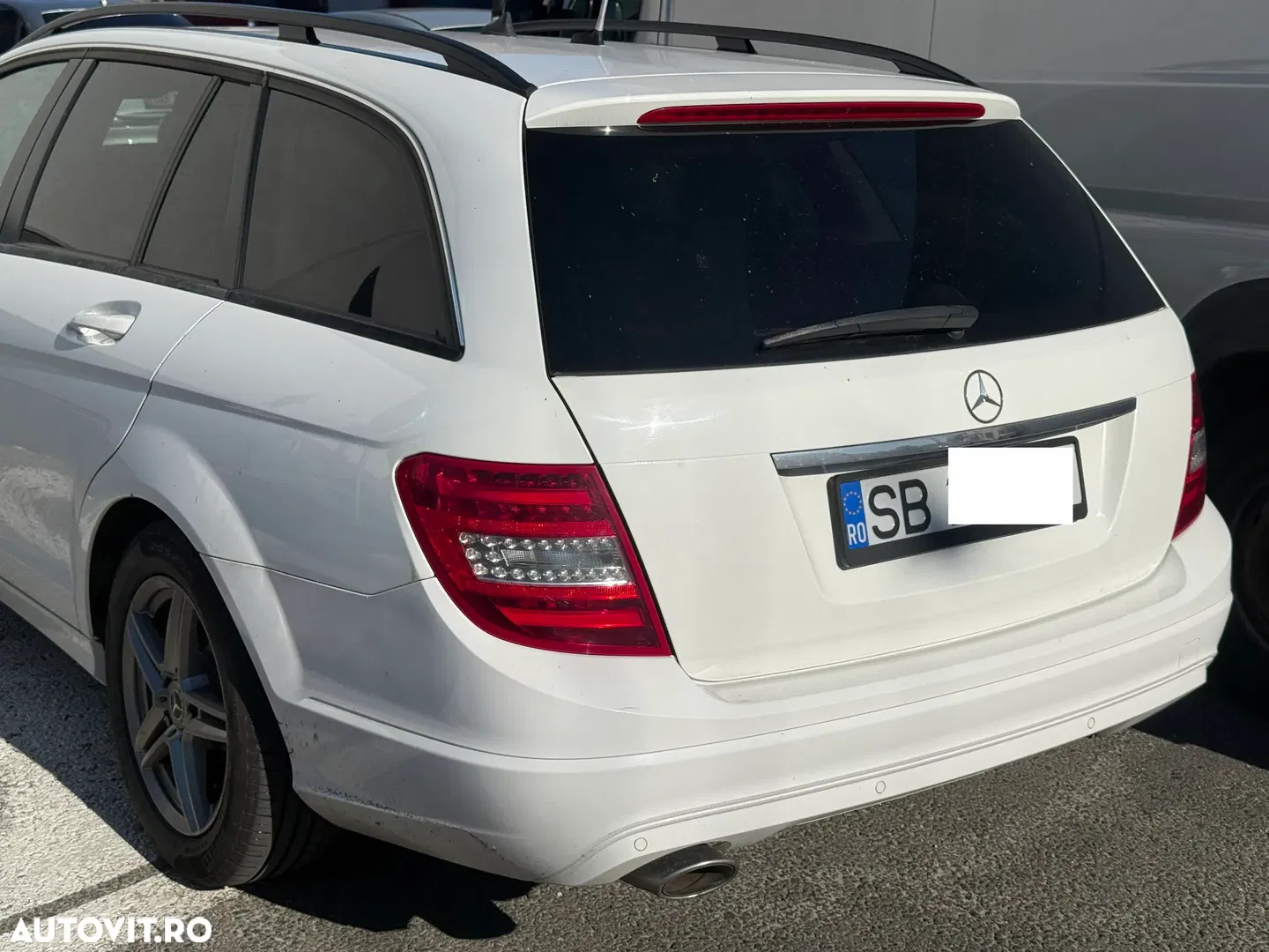 2013 Mercedes-Benz C, photograph 12