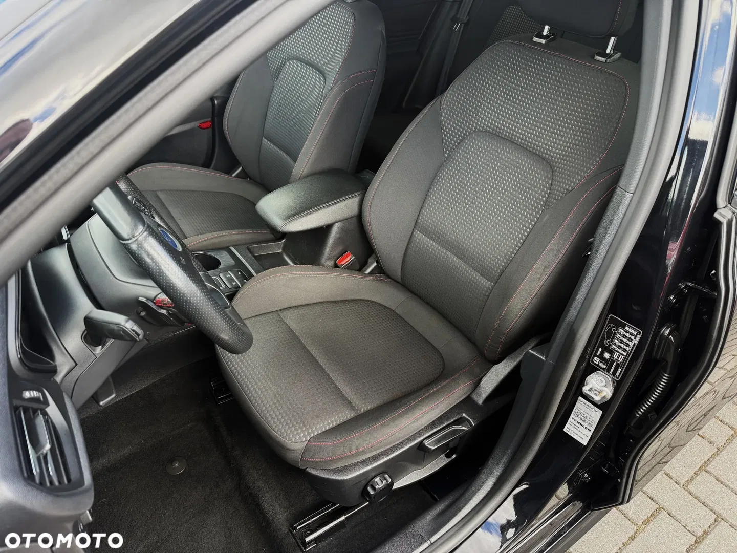 2020 Ford Focus 2.0 TDCi ST-Line Black ASS PowerShift, photograph 8