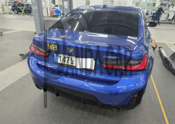 2023 BMW 320i, photograph 4