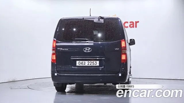 2019 Hyundai Starex Urban 9-Seater, photograph 6