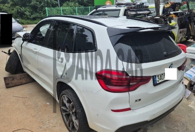 2021 BMW X3 M40i, photograph 2