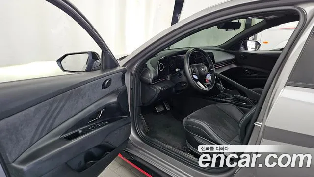 2022 Hyundai AVANTE 2.0 N, photograph 2
