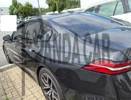 2025 BMW 520i, photograph 4