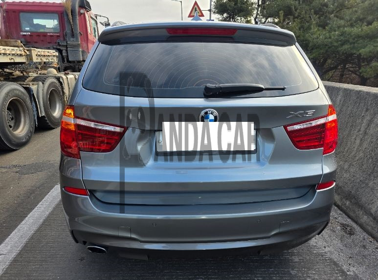 2017 BMW X3 xDrive20d, photograph 3