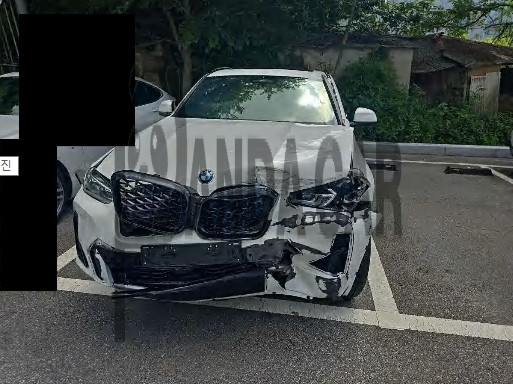 2024 BMW X4 xDrive20i, photograph 1