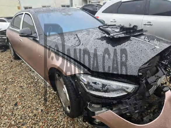 2023 Mercedes-Benz Mercedes-Maybach S580 4MATIC, photograph 3