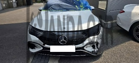 2023 Mercedes-Benz EQE350 4MATIC, photograph 1