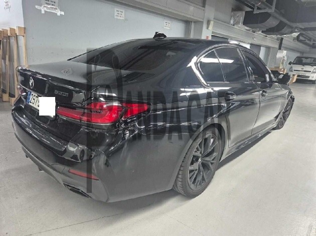 2022 BMW 520i, photograph 3