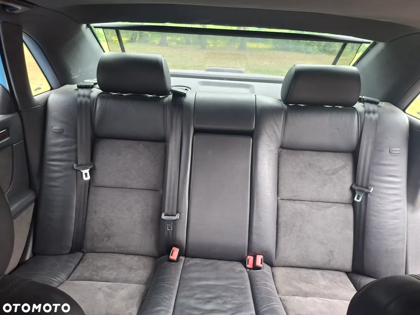 2001 Audi S8, photograph 9