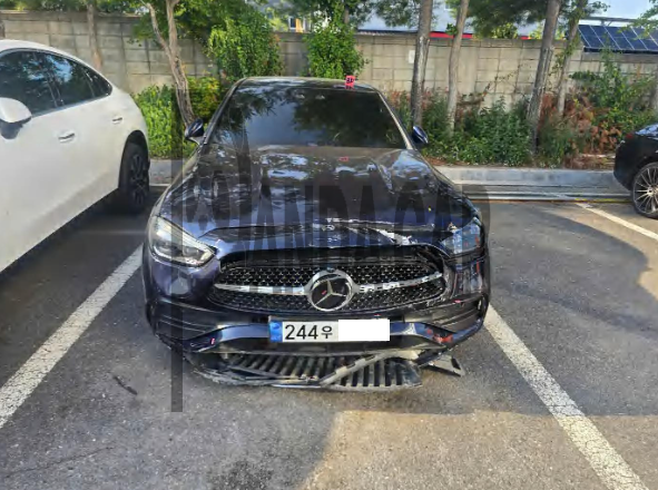 2023 Mercedes-Benz C300 4MATIC, photograph 1