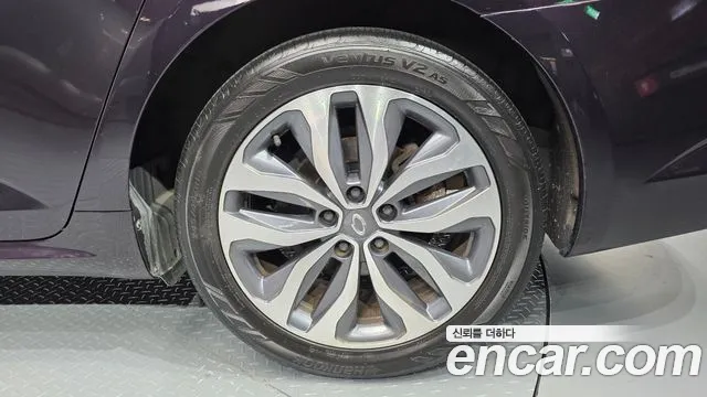 2017 Renault-KoreaSamsung SM6 2.0 GDe RE, photograph 12